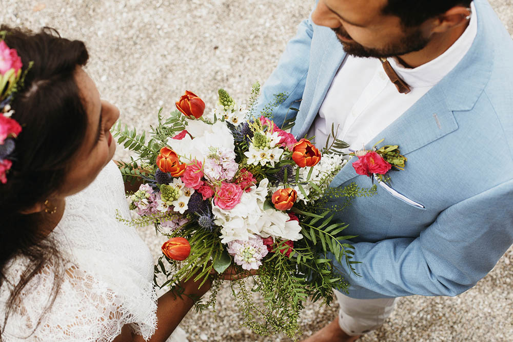El toque perfecto para tu boda: Boutonnieres que robarán miradas
